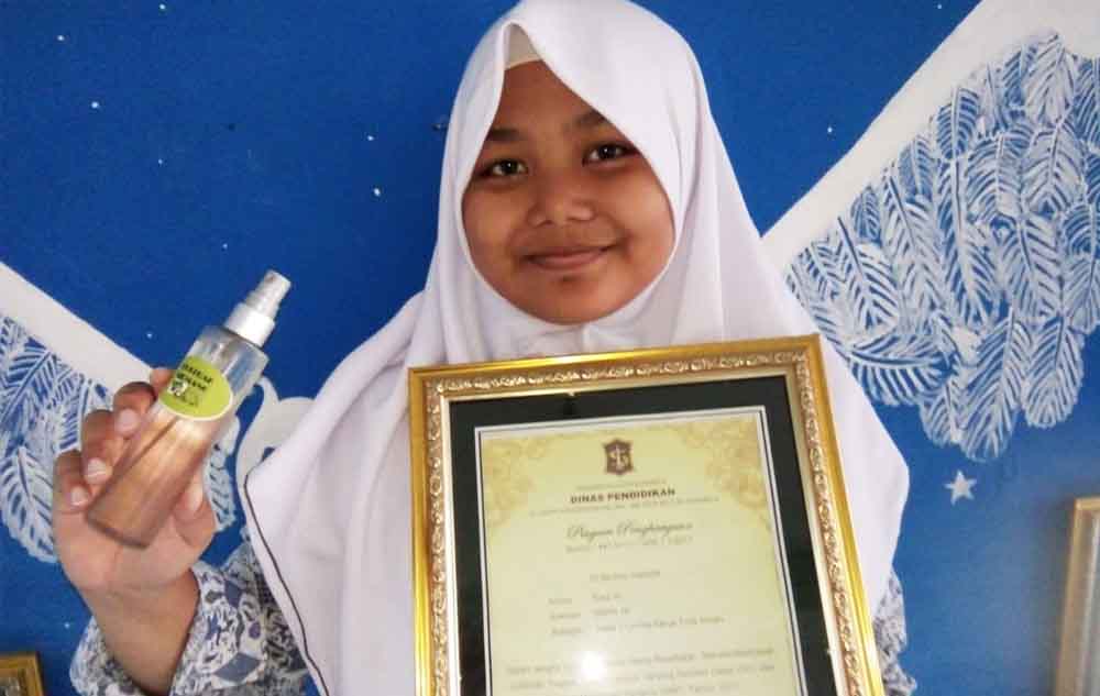 Pelajar SMP ini Ciptakan Obat Keputihan Berbahan Kulit Manggis