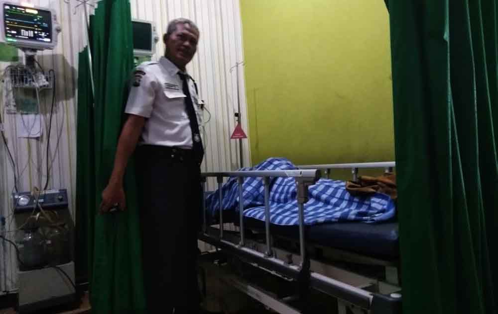 Salah satu korban saat mendapat perawatan medis di rumah sakit