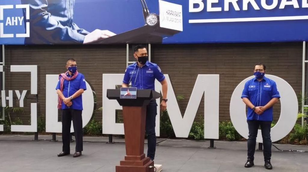 Ketua Umum Partai Demokrat, Agus Harimurti Yudhoyono menjelaskan pernyataan sikap Demokrat di DPP Demokrat, Senin (1/2/201) (Foto: Republika/Zainur Mahsir Ramadhan)