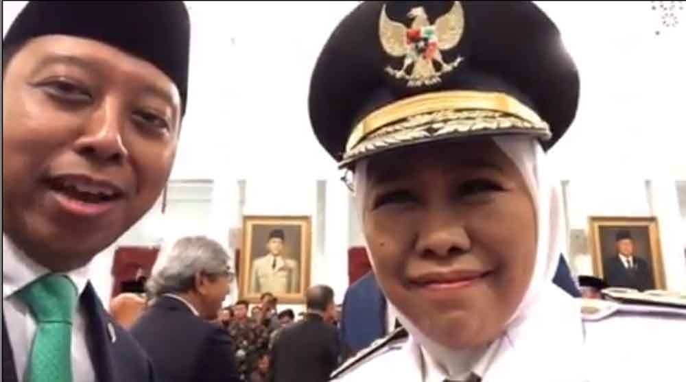Gubernur Khofifah sesaat dilantik di Istana Negara dikasih ucapan selamat oleh Rommy./Foto: Instagram Rommy