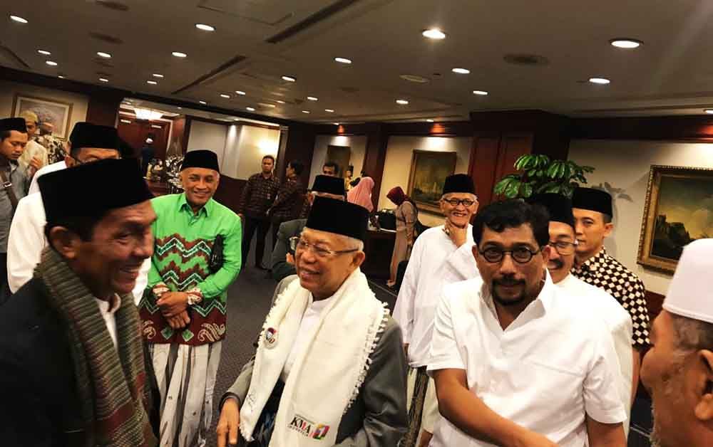Cawapres KH Ma'ruf Amin bersama Ketua TKD Jatim Irjen Pol (Purn) Machfud Arifin