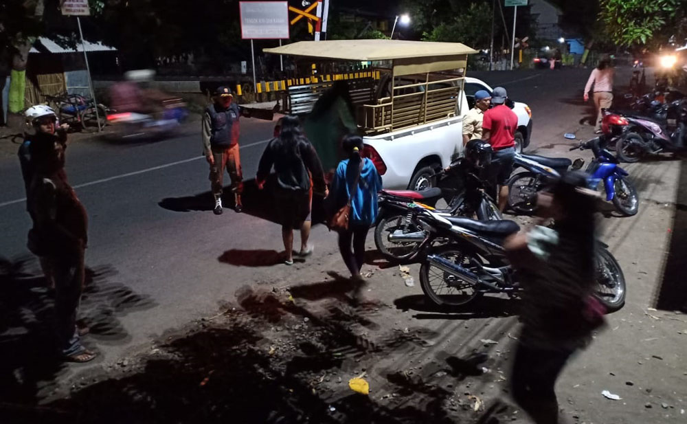 Para PSK yang berhasil diamankan oleh petugas Satpol PP di Kelurahan Mangunharjo, Kecamatan Mayangan, Kota Probolinggo