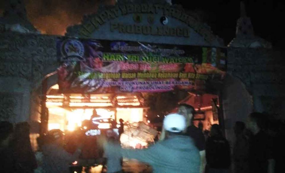Klenteng terbakar di Probolinggo