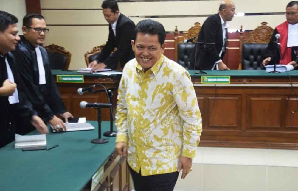 Wali Kota Pasuruan nonaktif, Setiyono saat menjalani sidang putusan di Pengadilan Tindak Pidana Korupsi (Tipikor) Surabaya