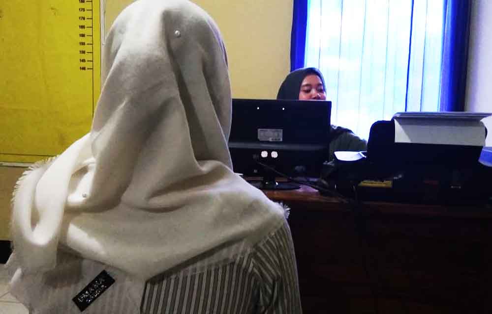  Korban saat dimintai keterangan di Polsek Purwoharjo/ Foto: Istimewa