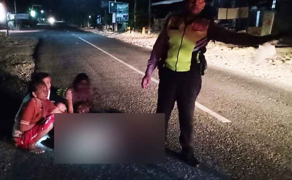 Seorang Nenek di Ponorogo Tewas Ditabrak Motor saat Menyeberang