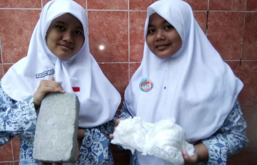 Pelajar ini Manfaatkan Limbah Popok Bayi Jadi Beton Berkekuatan Super