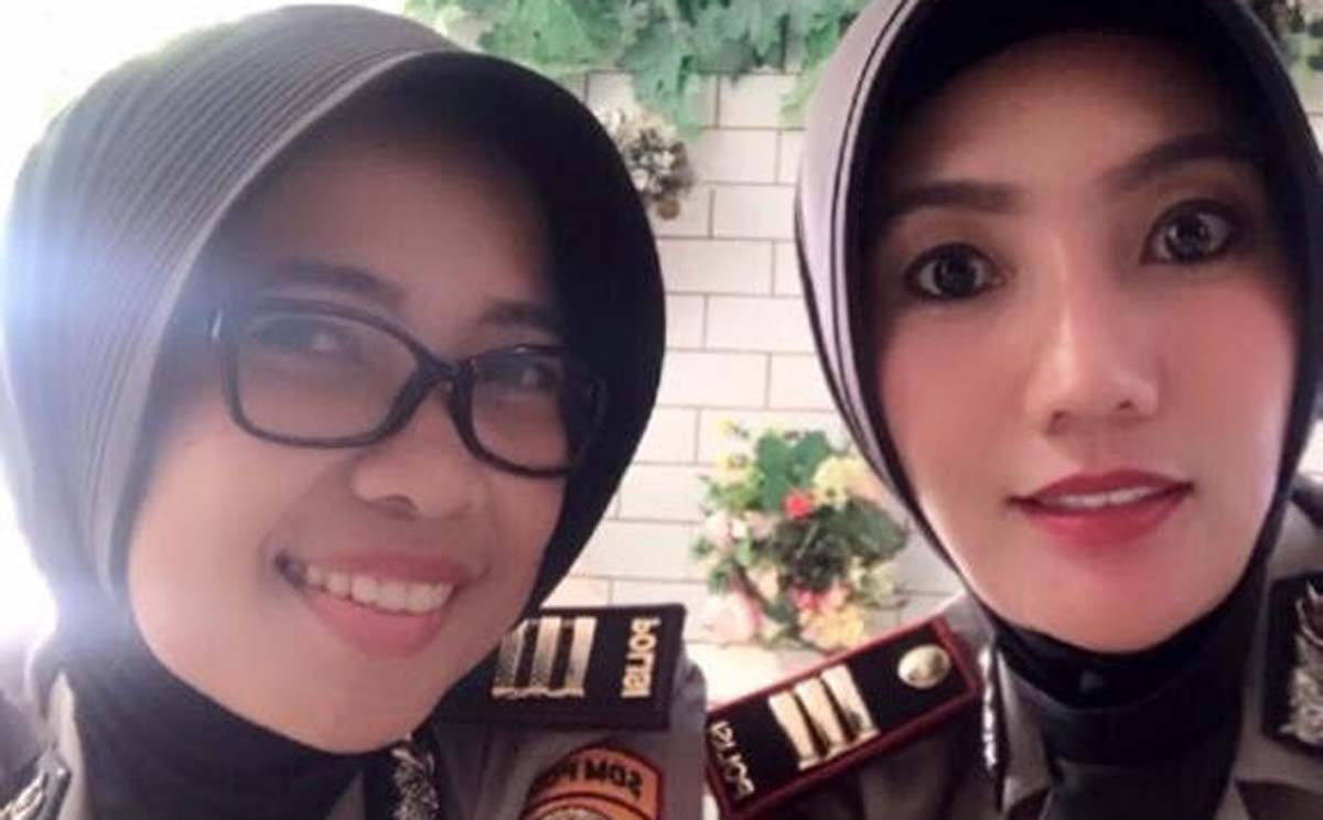 AKP Mellysa Amalia (kanan)