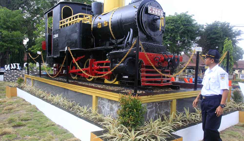 Taman Monument Lokomotif C2606