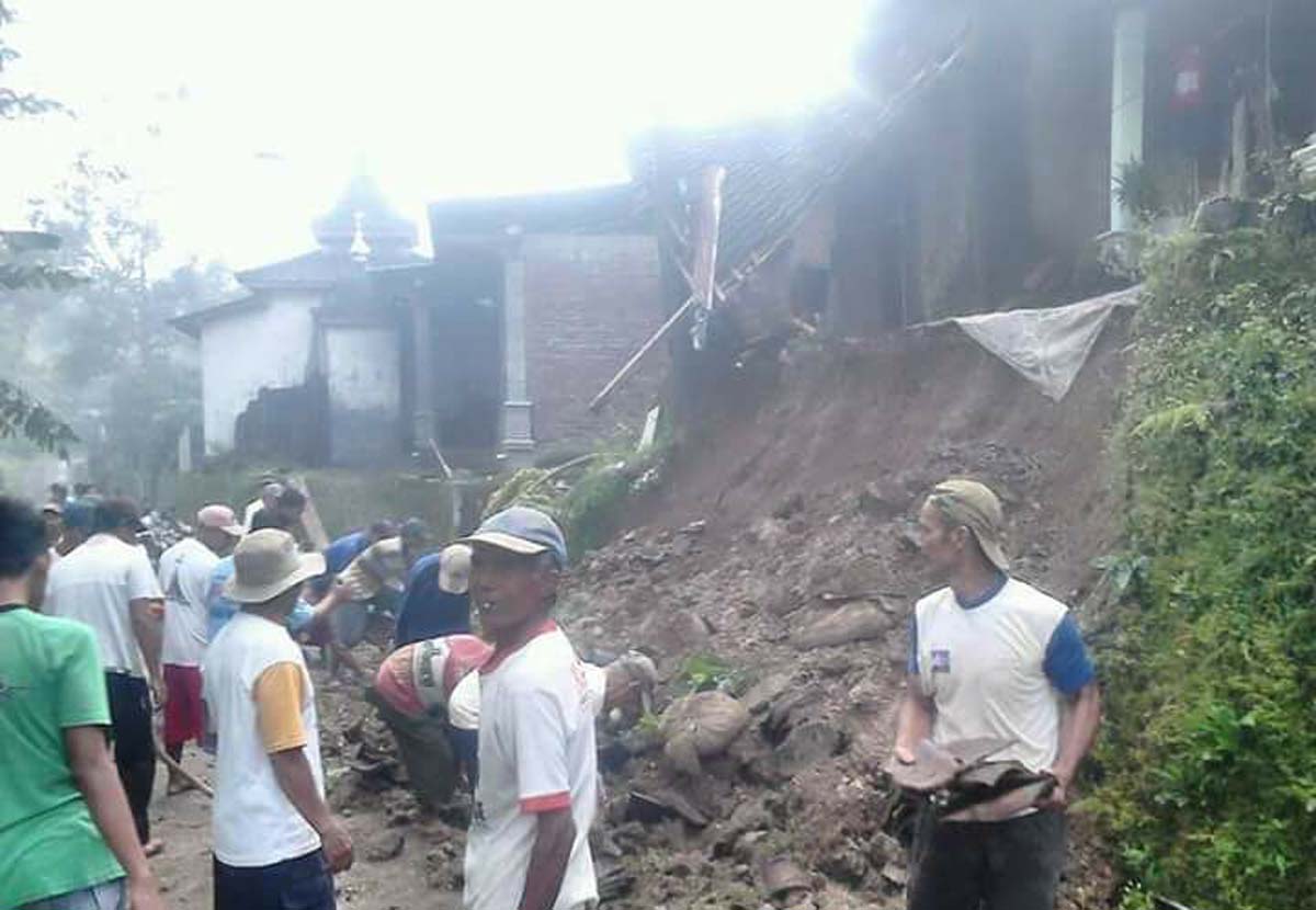 Longsor di Magetan, Dapur Widarto Terkubur