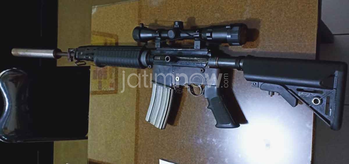 Senjata serbu jenis M4 yang berhasil diamankan