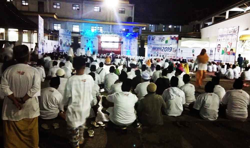 Suasana nobar di Ponpes  Hidayatulloh Al Muhajirin, Madura
