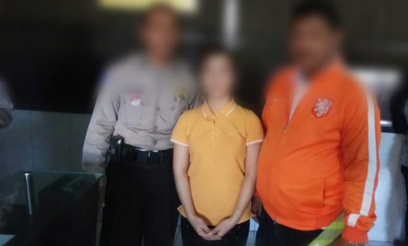 Mahasiswi Cantik ini Diringkus Setelah Simpan Ekstasi di Dalam Bra 