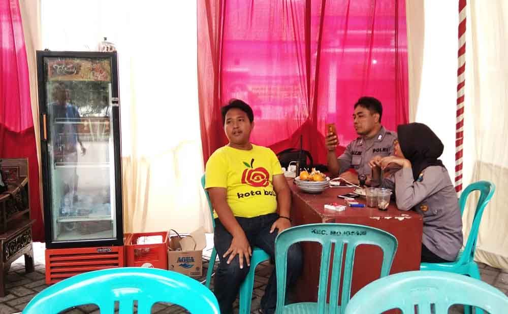 Jaga Penghitungan Suara, Anggota Linmas Mojokerto ini Malah Nyuri HP