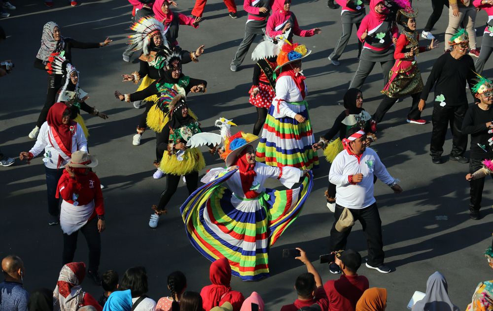 Lomba Gemu Famire di Balai Kota Surabaya