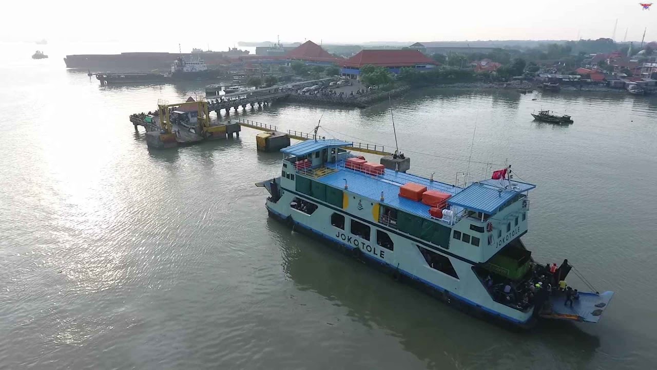 Ilustrasi Pelabuhan Ujung-Kamal, Madura