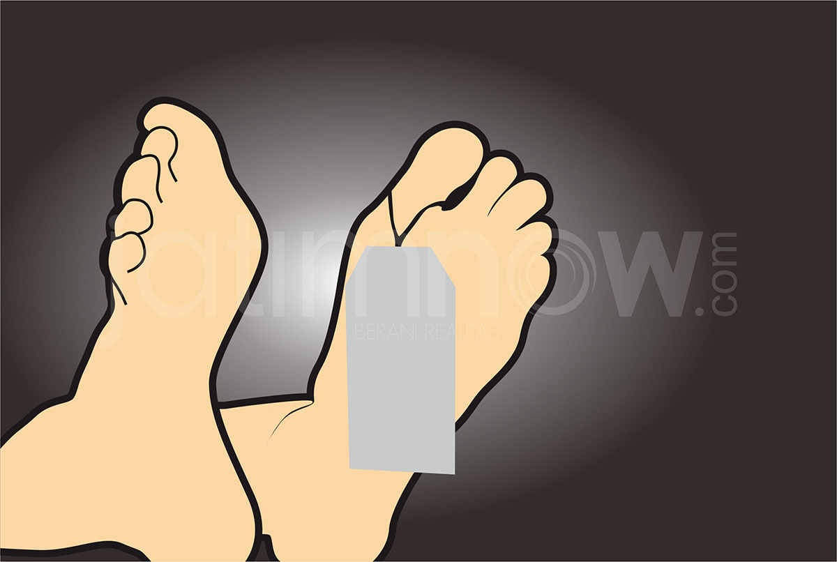 Proses evakuasi yang dilakukan petugas di TKP. 