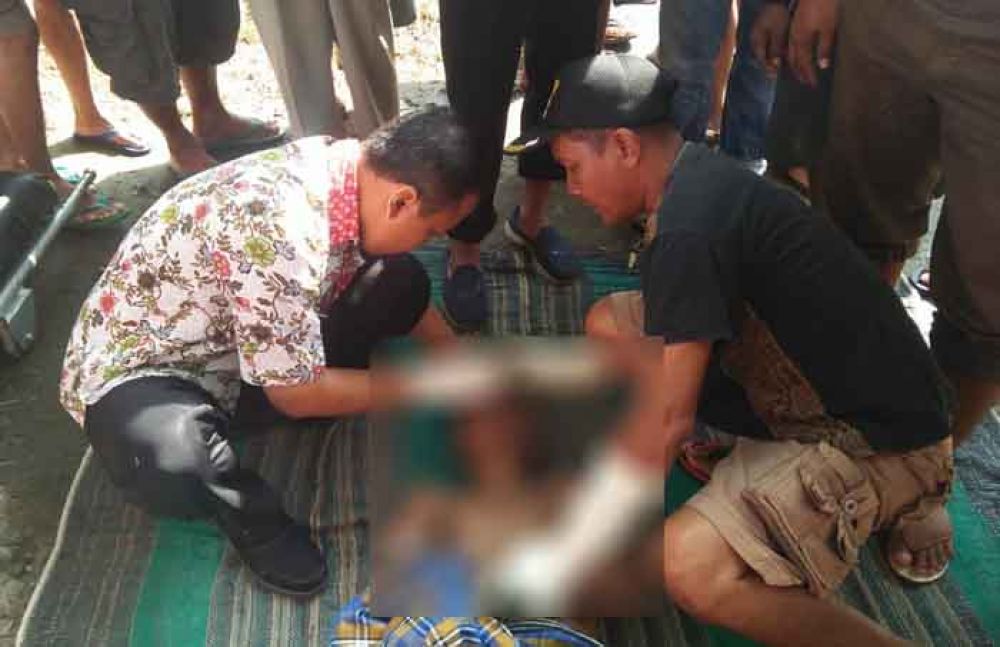 Evakuasi jenazah Jayus