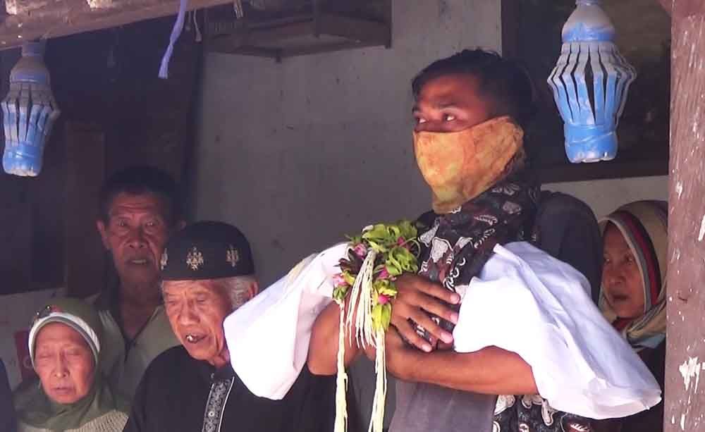 Pemakaman mayat bayi di Blitar