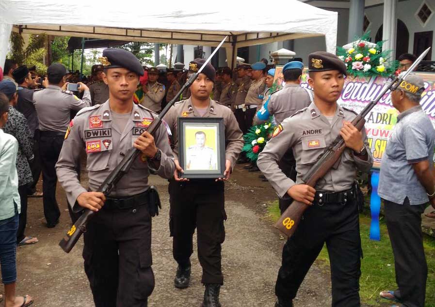 Anggota Polisi di Banyuwangi Meninggal Disaat Pengamanan Natal