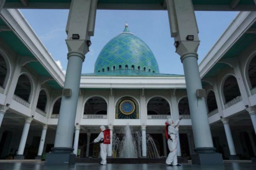 Masjid Nasional Al Akbar Surabaya (Foto: Fajar Mujianto/jatimnow.com)

