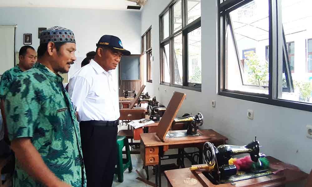 Alat Praktikum Sekolah di Ponorogo Terendam Banjir, Mendikbud Kecewa