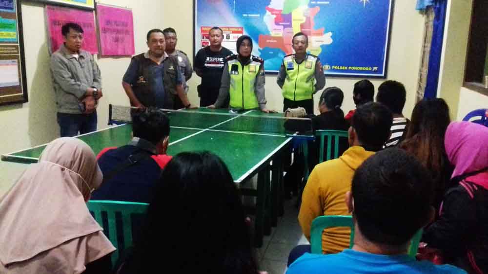 pasangan mesum yang berhasil terjaring razia di Ponorogo