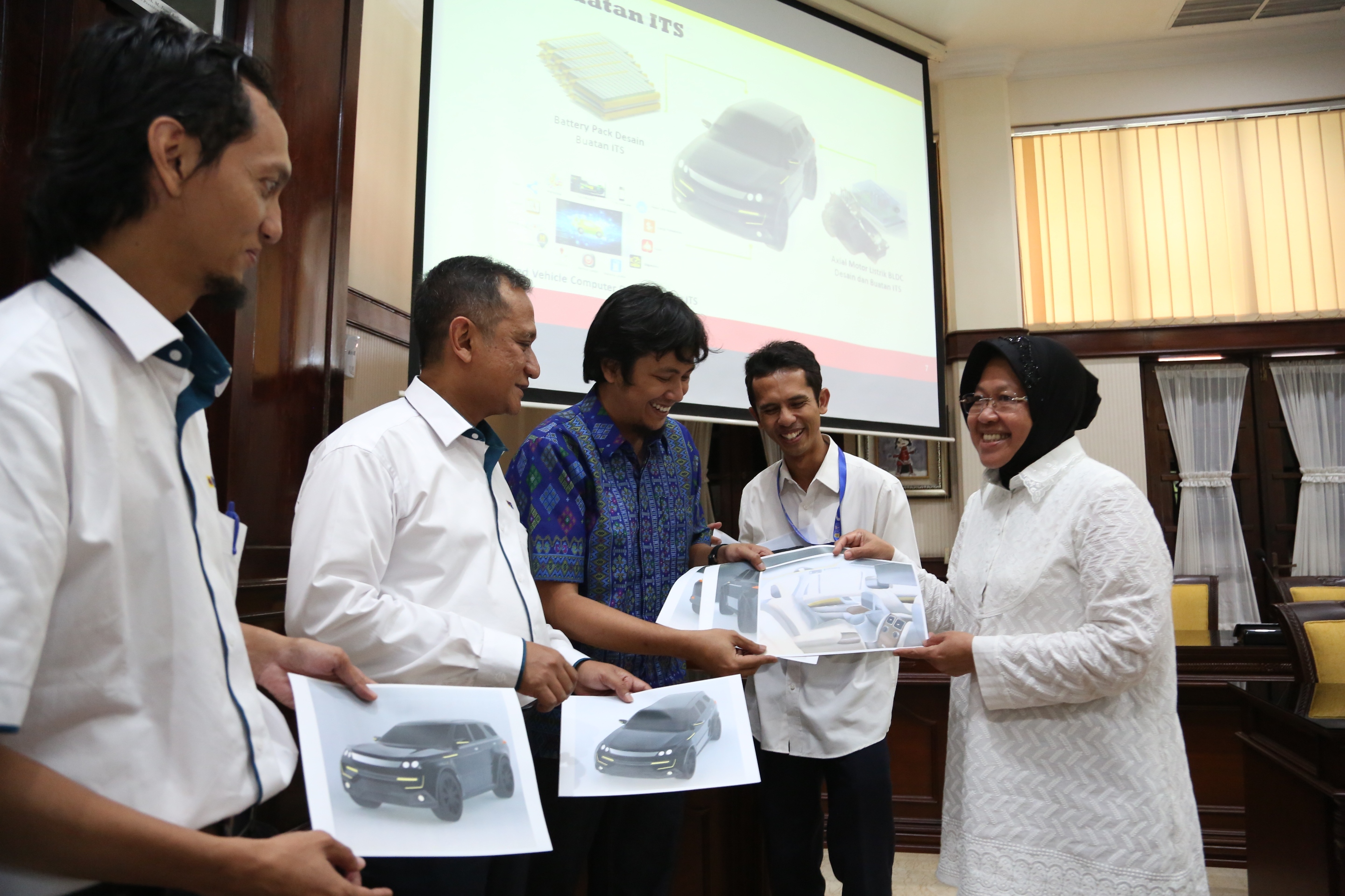 Mobil Dinas Wali Kota Risma Bakal Diganti Mobil Listrik Buatan ITS