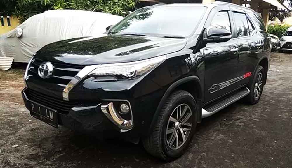 Mobil Fortuner yang digunakan untuk mesum di Banyuwangi