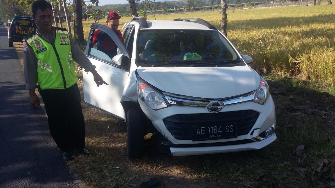 Salah satu mobil yang terlibat kecelakaan beruntun/Foto: Mita Kusuma