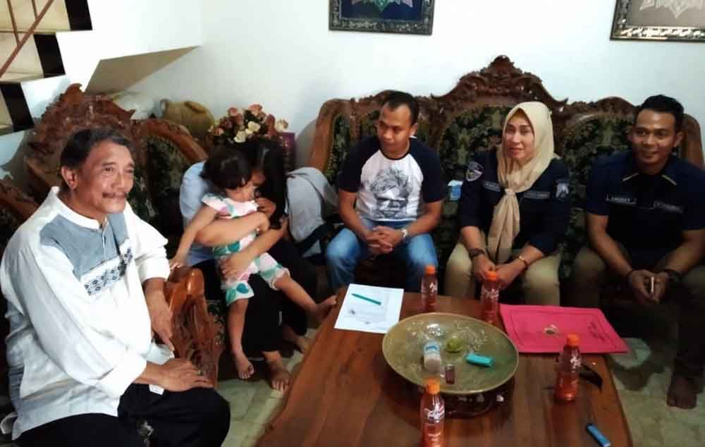 Proses penangguhan penahanan mucikari F