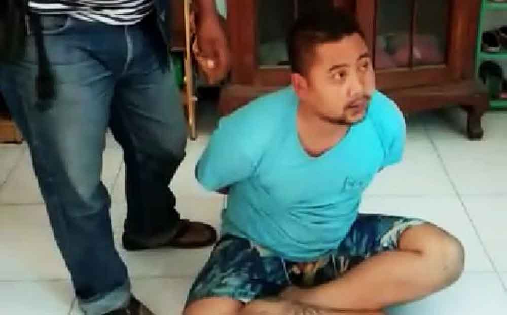 Proses penangkapan yang dilakukan petugas BNNP Jatim dan BNNK Mojokerto