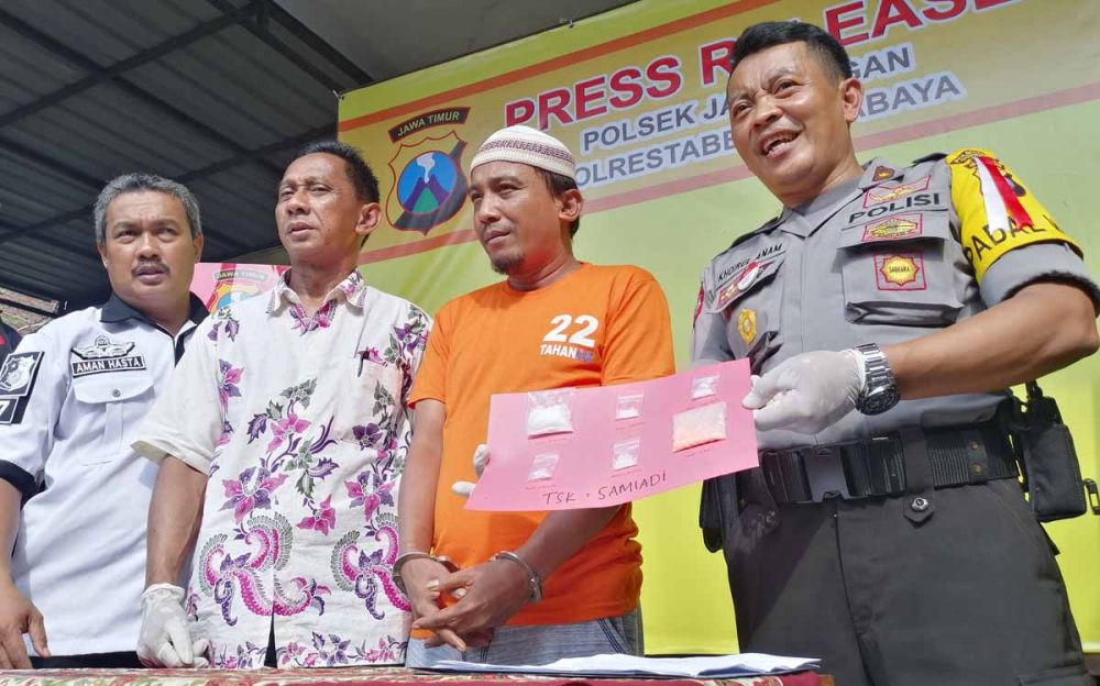 Polsek Jambangan amankan tersangka pengedar narkoba