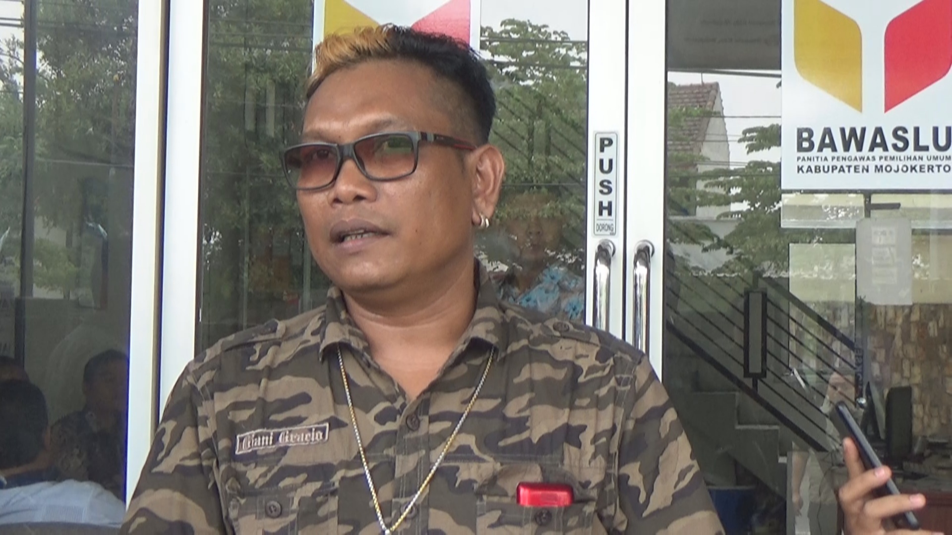 Suhartono, Kepala Desa Sampang Agung./ Foto: Khilmi Sabikhisma Jane.