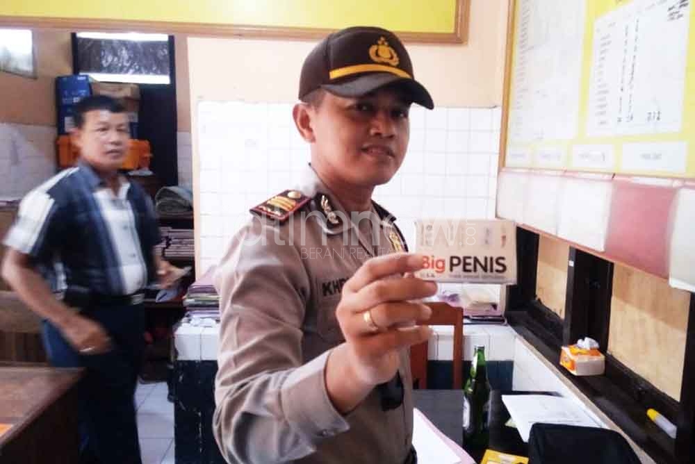Salah satu barang bukti obat dan jamu tak berizin yang diamankan
