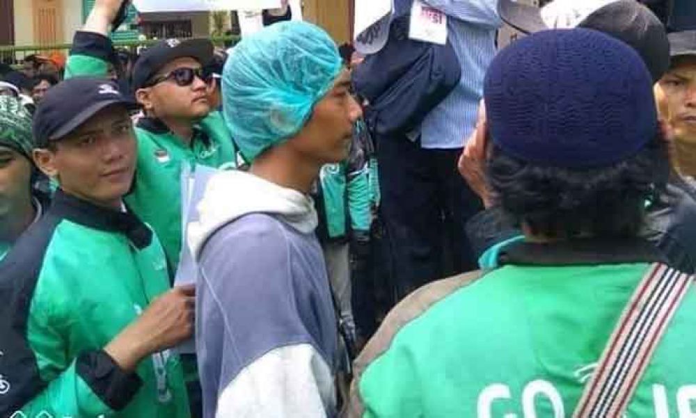 Ribuan Driver Ojek Online akan Geruduk PN Surabaya