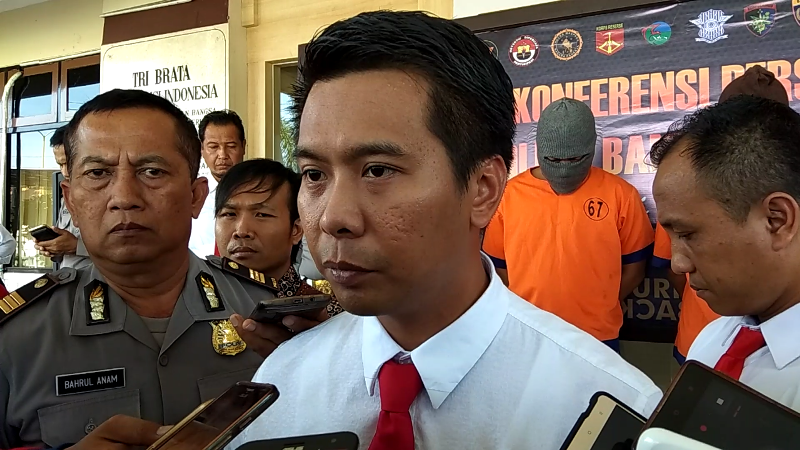 Polisi Bekuk Teman Tersangka Penjual Miras Oplosan di Banyuwangi