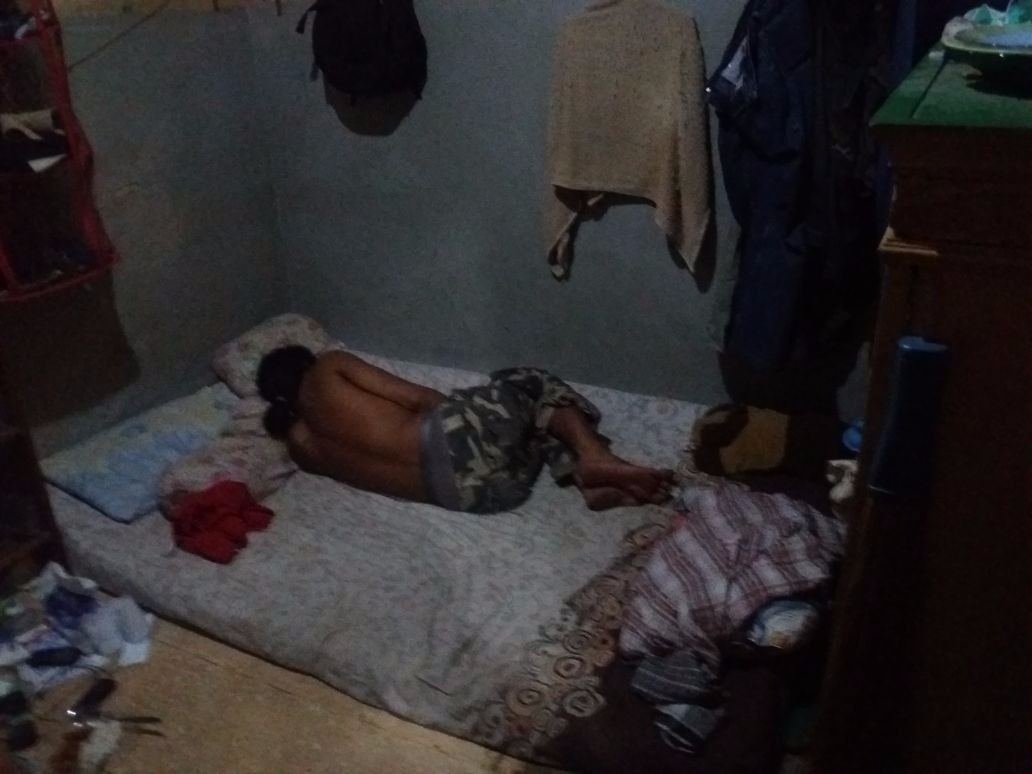 Wimpie Hartono, Warga Jalan Belahan terbaring kritis karena miras.