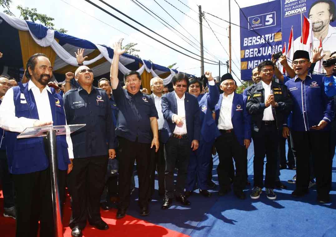 Ketua Umum Partai NasDem saat meresmikan kantor Bappilu Jatim di Surabaya.