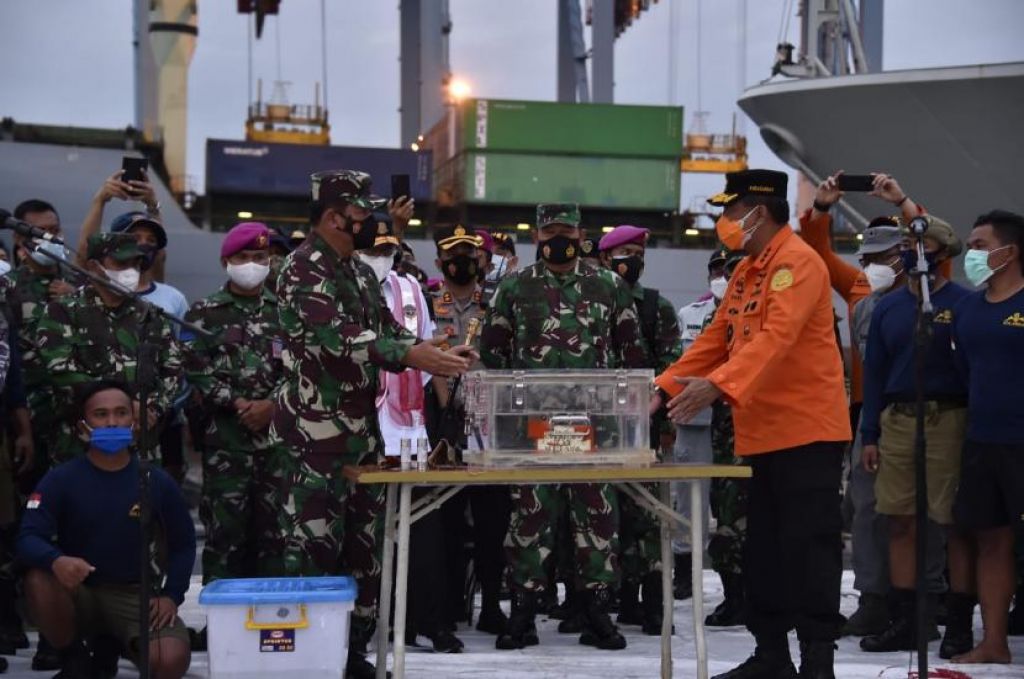 Panglima TNI Jelaskan Kronologi Penemuan FDR Sriwijaya Air SJ 182