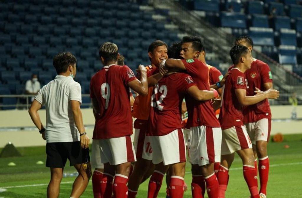 Pemain timnas Indonesia berselebrasi seusai menjebol gawang Thailand pada laga kualifikasi Piala Dunia 2022 (Foto: PSSI via Republika)
