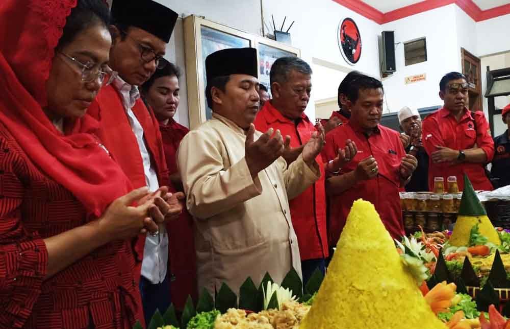Acara syukuran di kantor PDI Perjuangan Jatim