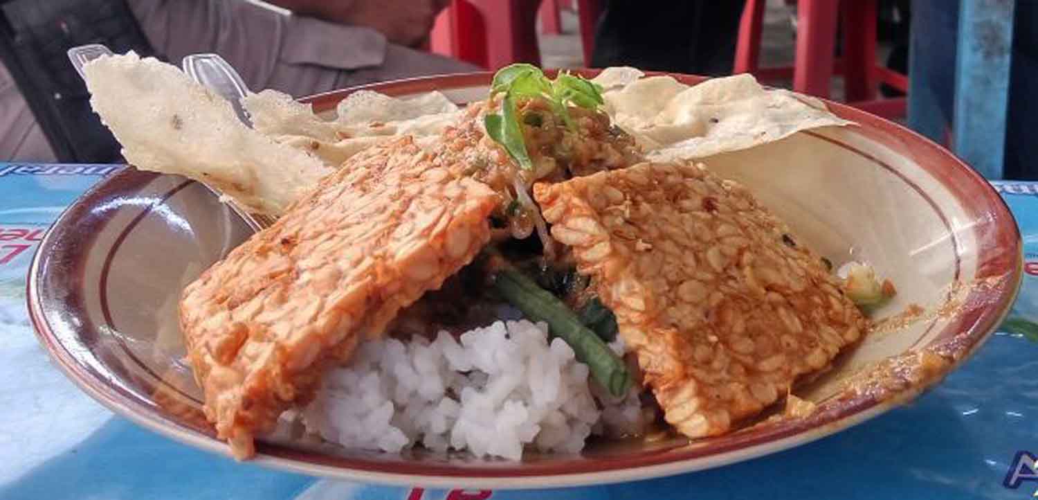 Pecel Ndower khas Blitar.