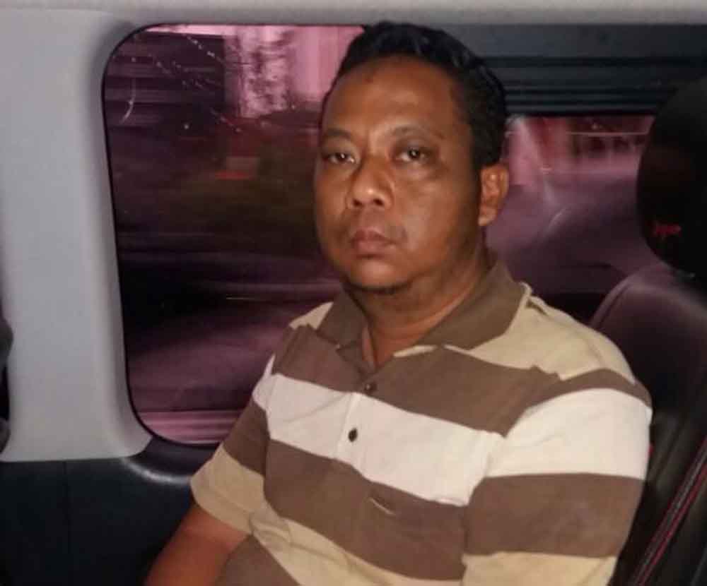 Pelaku penggelapan mobil rental.