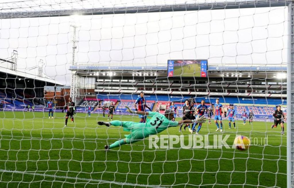 Liverpool Vs Crystal Palace (FOTO : Clive Rose / Pool via AP)