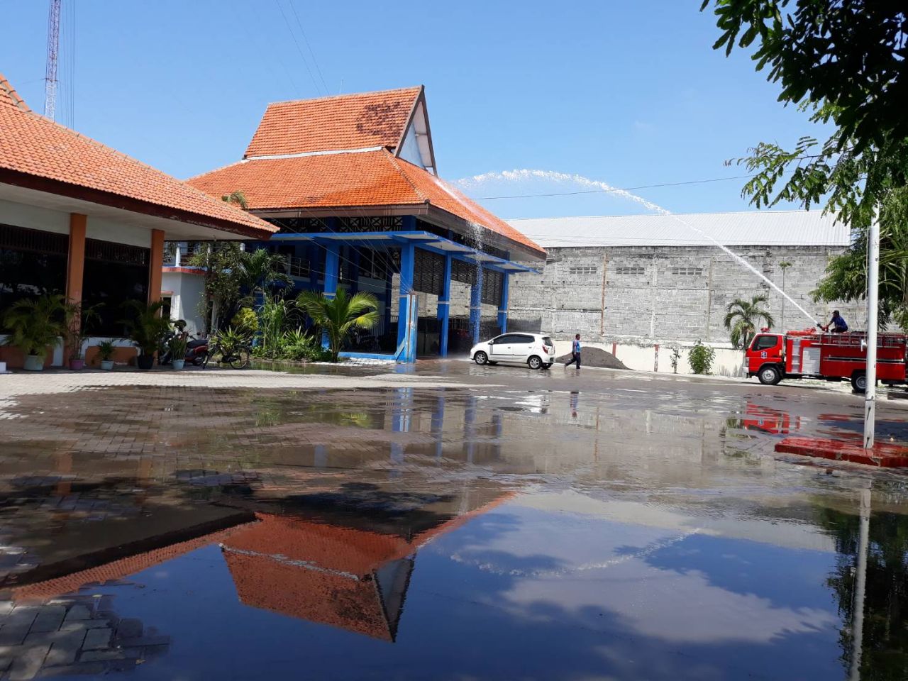 Terungkap, ini Yang Diperintahkan Risma Meskipun  di Luar Negeri