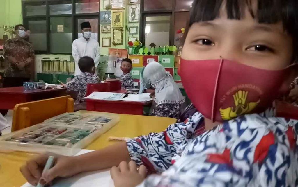 Melihat Antusiasme Siswa SD di Kota Pasuruan Ikuti Uji Coba Sekolah Tatap Muka