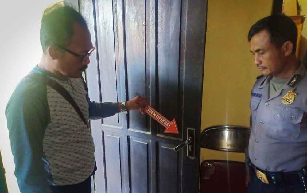 Olah TKP pembobolan kantor koperasi di Mojokerto