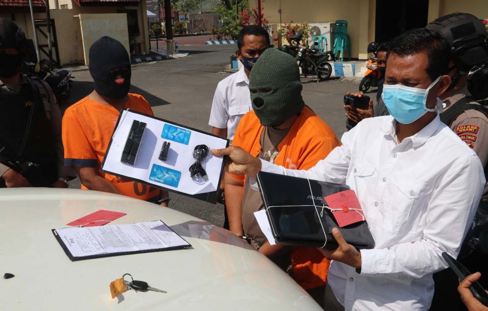 Supardi, saat diinterogasi AKBP Sudamiran di Mapolrestabes Surabaya, Kamis (13/9/2018).