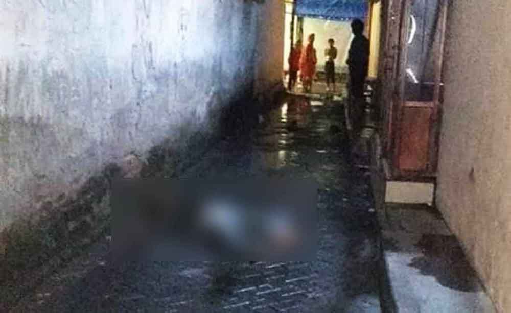 Evakuasi korban pembunuhan di Surabaya